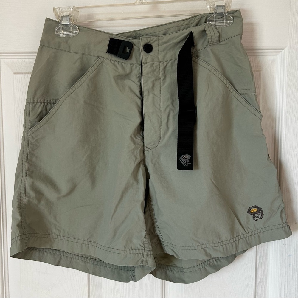 Mountain Hardwear Olive Green Outdoor Hiking, Utility, Gorpcore Shorts With Belt